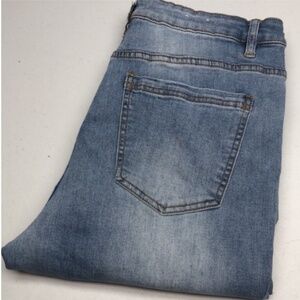 LIKE NEW DISTRESS EIGHTYTWO ARDENE HIGH-RISE SKINNY JEANS 13/32x32 ⭐️